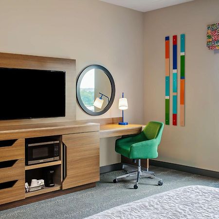 Hampton Inn & Suites Raleigh Midtown, Nc Esterno foto
