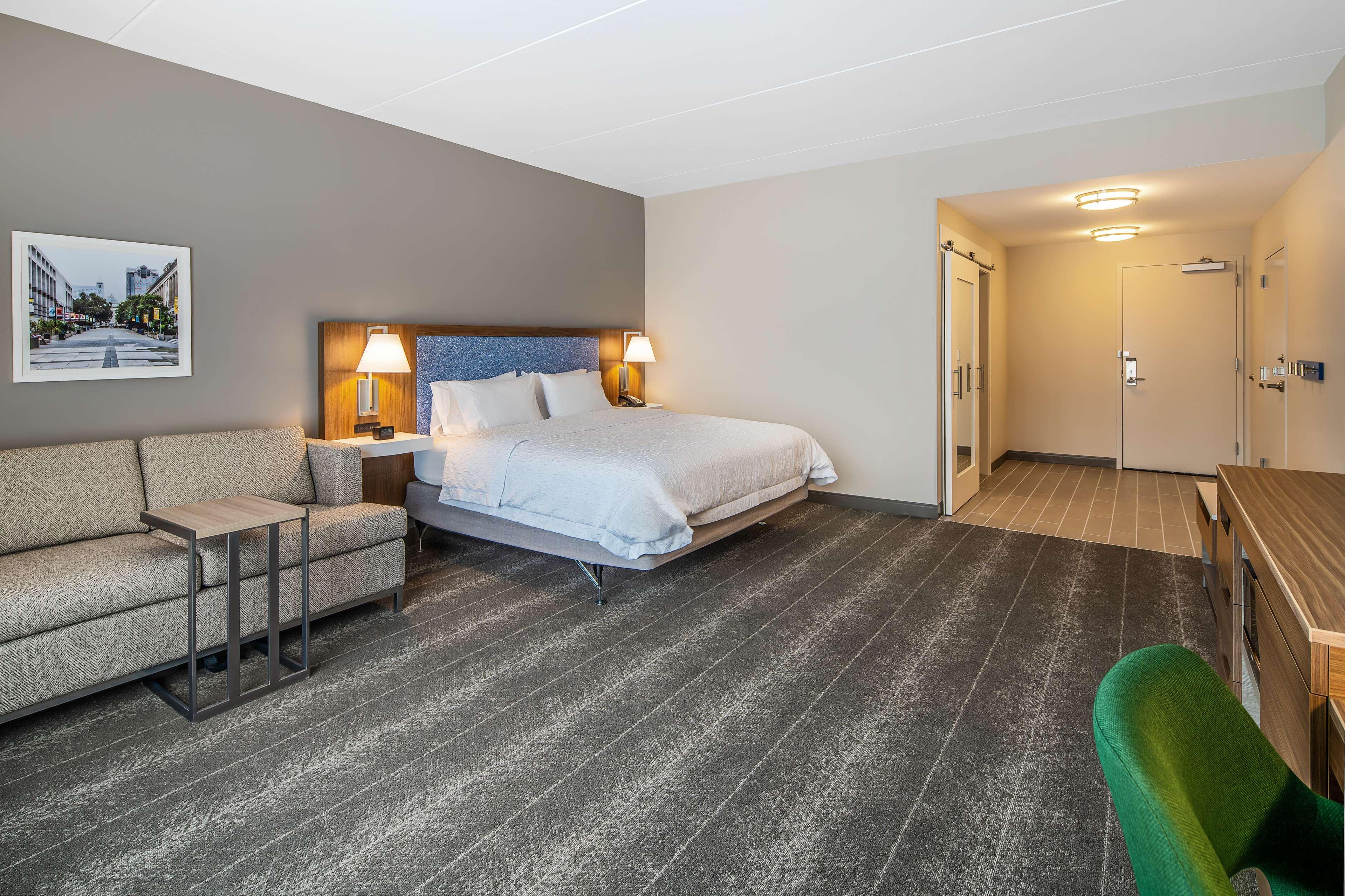 Hampton Inn & Suites Raleigh Midtown, Nc Esterno foto