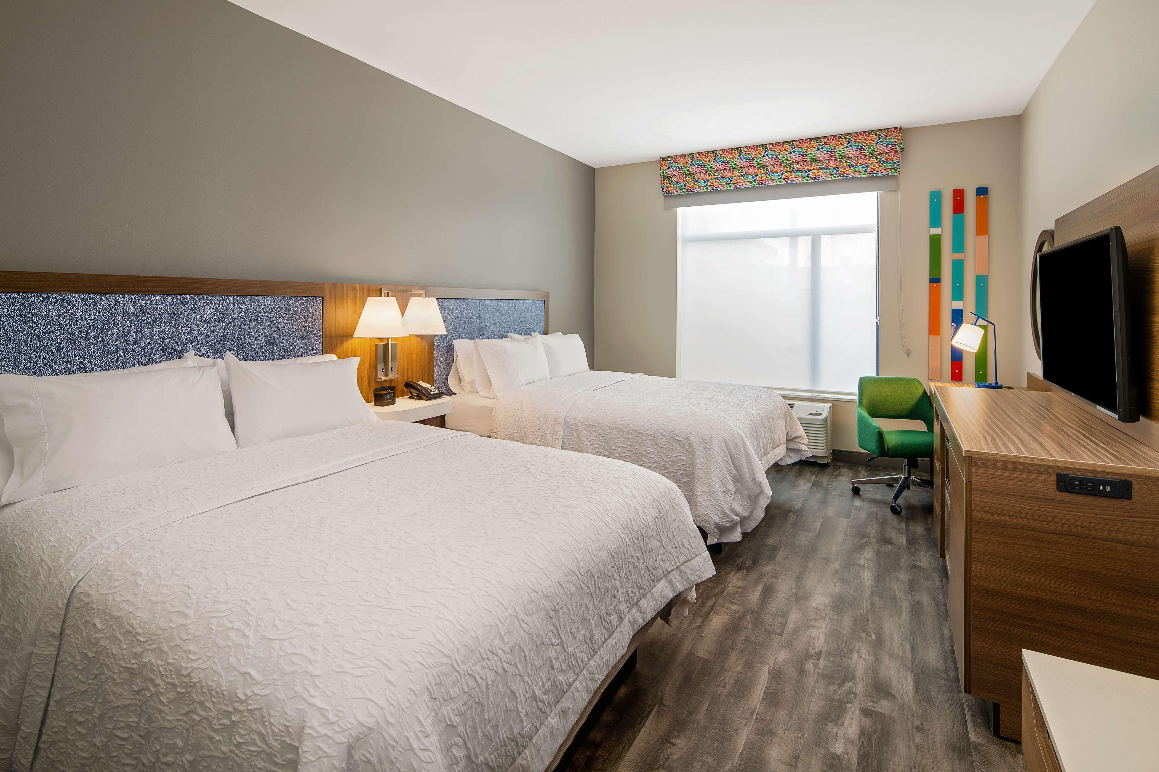 Hampton Inn & Suites Raleigh Midtown, Nc Esterno foto