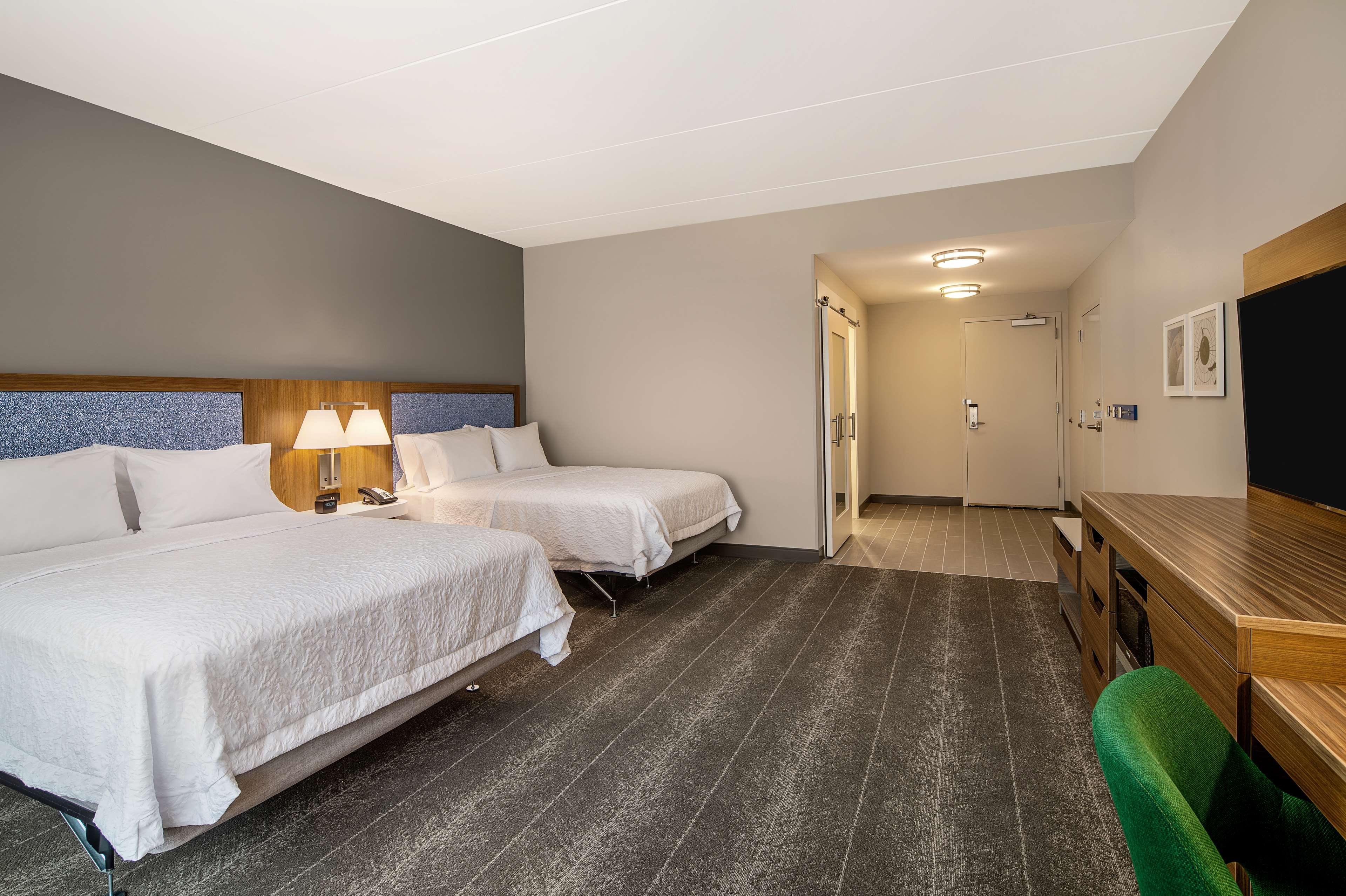Hampton Inn & Suites Raleigh Midtown, Nc Esterno foto