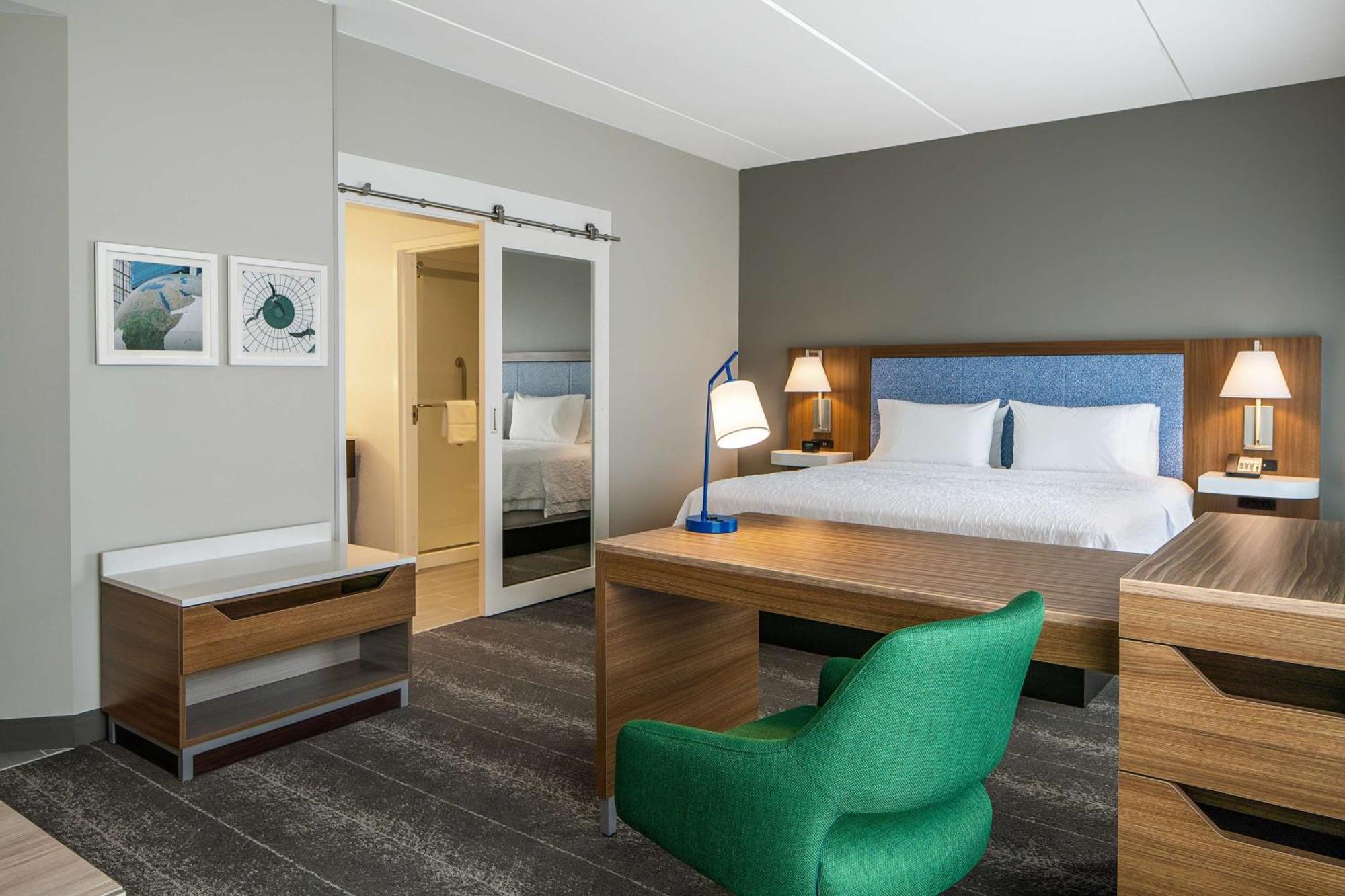 Hampton Inn & Suites Raleigh Midtown, Nc Esterno foto
